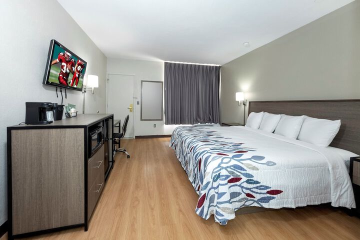Deluxe King Room (22 of 24)