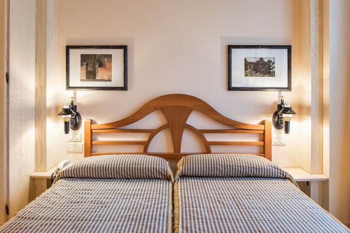 Room 6 of 40