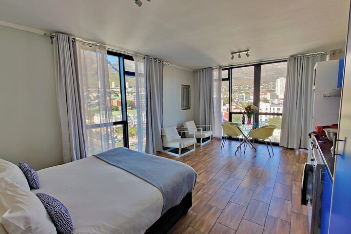 Room 5 of 40