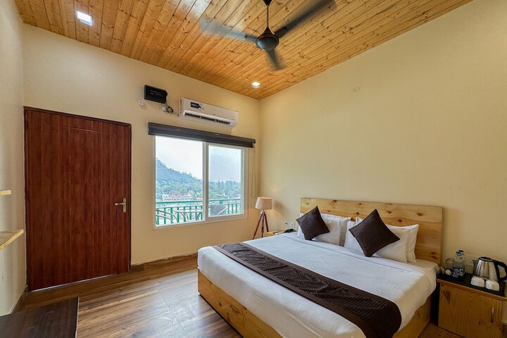 Room 3 of 7