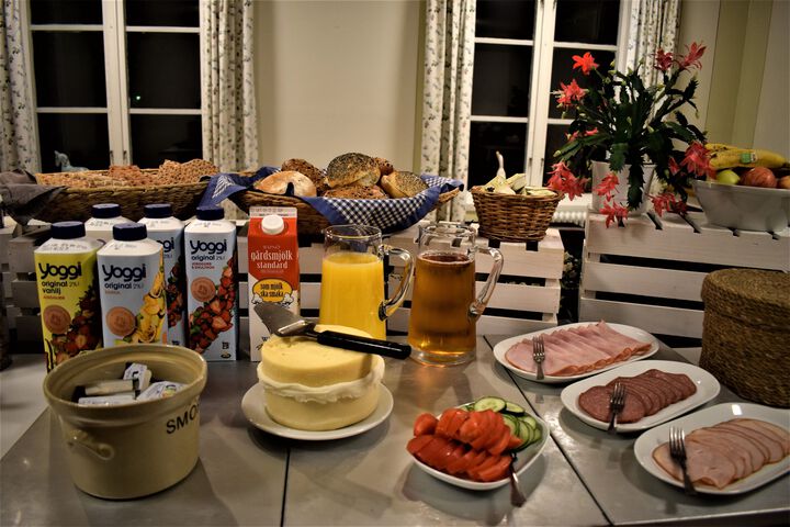 Dining 20 of 84