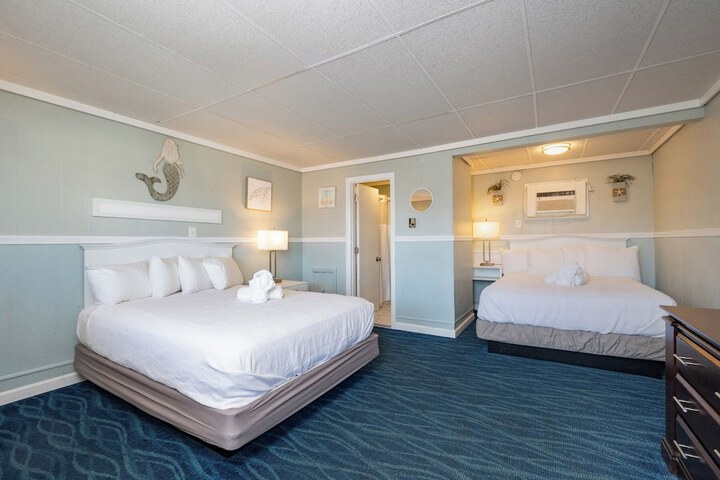 Room 63 of 124
