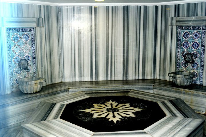 Room 24 of 46