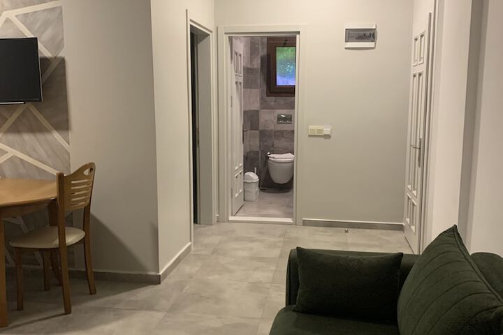 Room 50 of 159