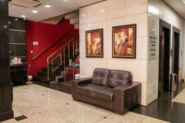 Entrance & Lobby