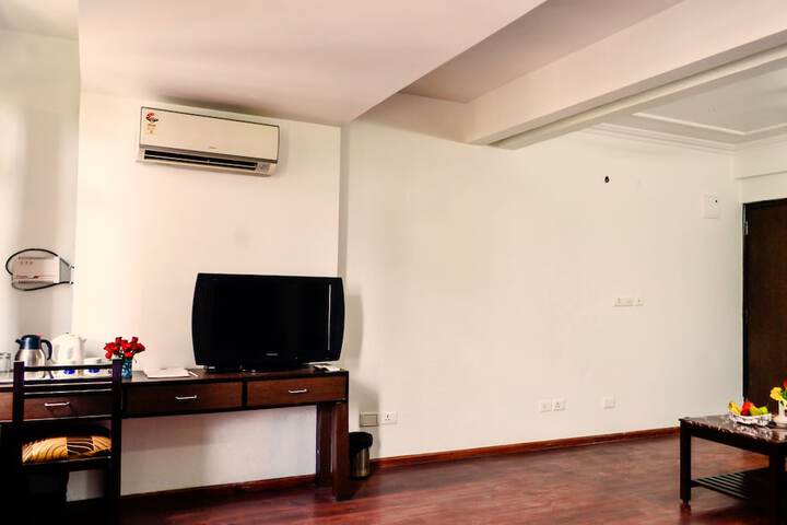 Room 37 of 64
