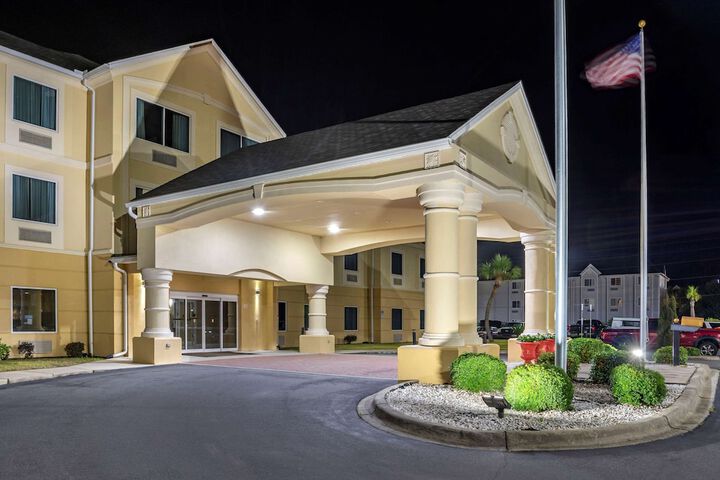 Hotel 56 of 61