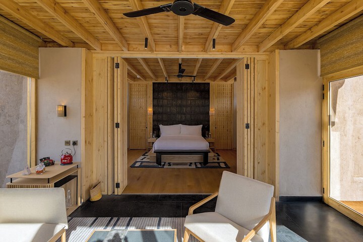 Room 5 of 28
