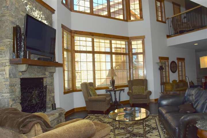 1 Bedroom Mountain Deluxe Villa King Bed Sofa (6 of 108)