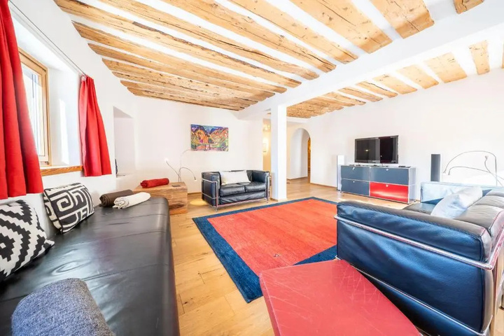 Room 5 of 20