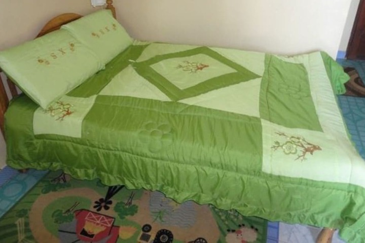 Room 2 of 6