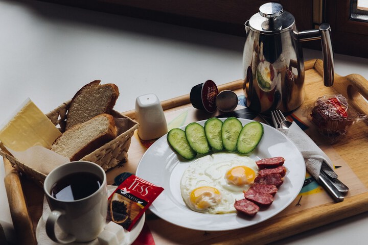 Breakfast/Coffee Service 24 of 27