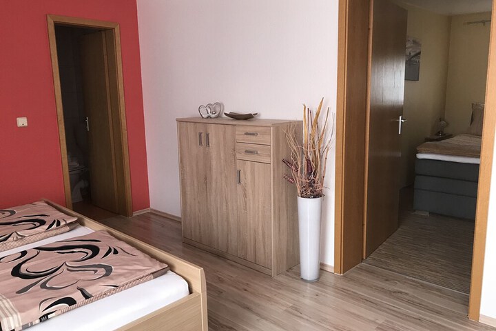 Room 4 of 63