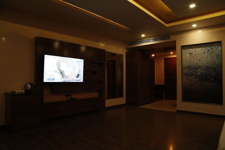 Room 7 of 20