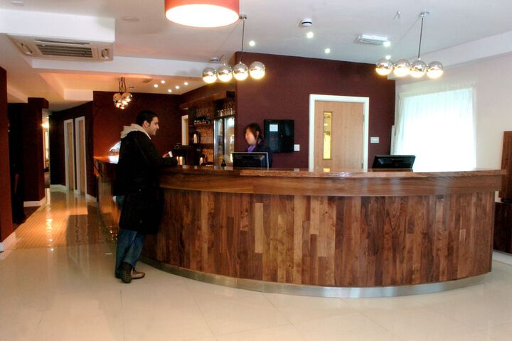 Entrance & Lobby