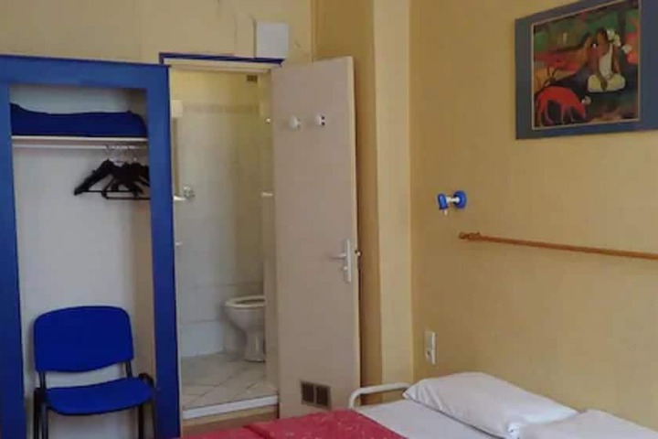 Room 14 of 15
