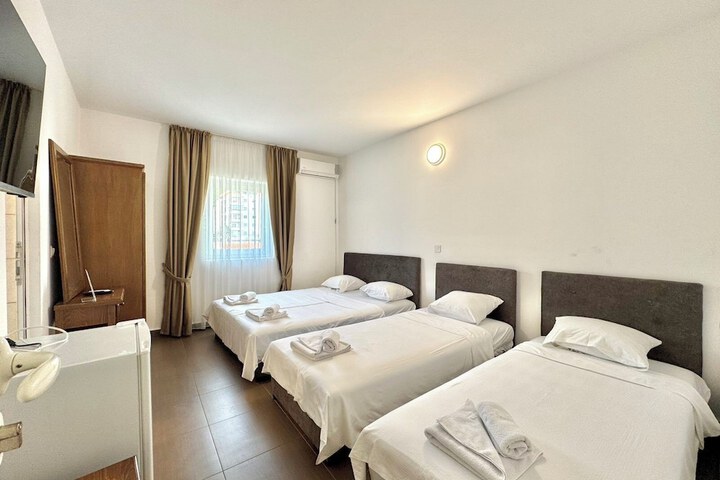 Room 40 of 73