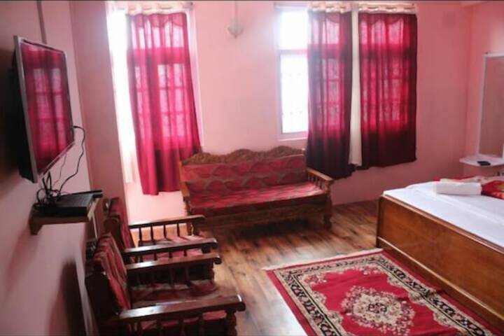 Room 2 of 8