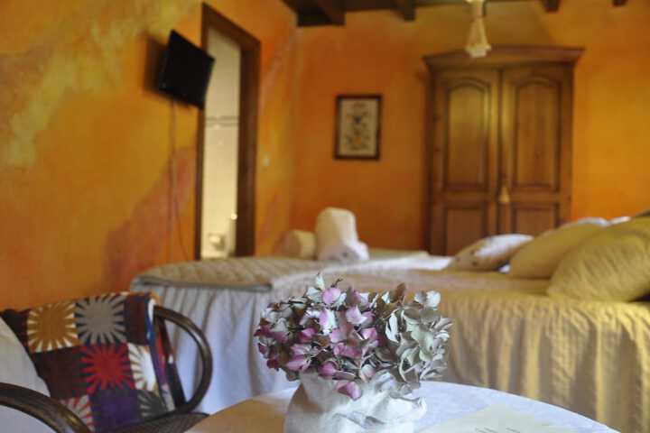 Room 2 of 65