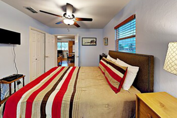 Room 32 of 36
