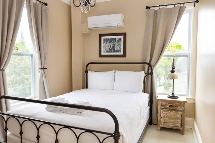 Room 3 of 39