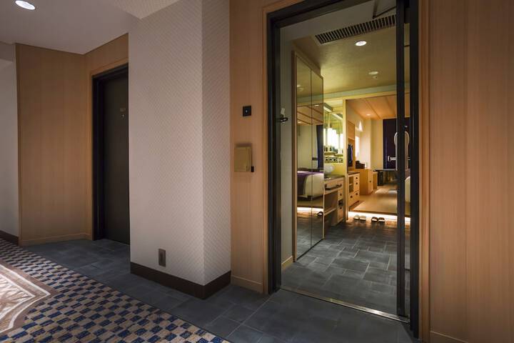 Room 17 of 119