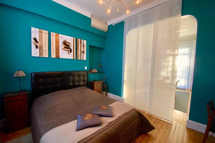 Room 2 of 18