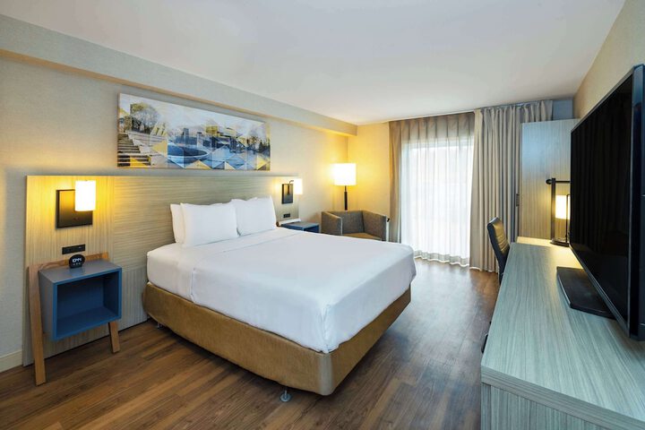Room 55 of 90