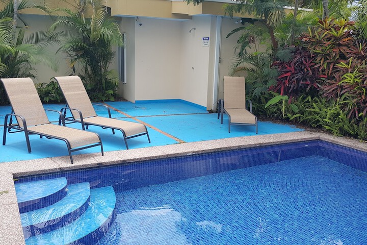 Pool 28 of 39