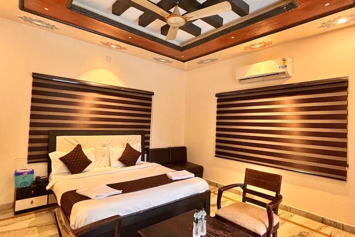 Room 5 of 42