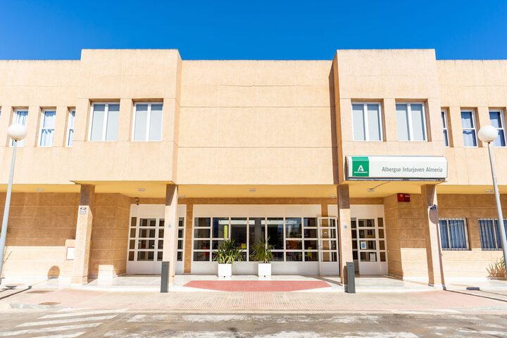 Albergue Inturjoven Almería - Hostel