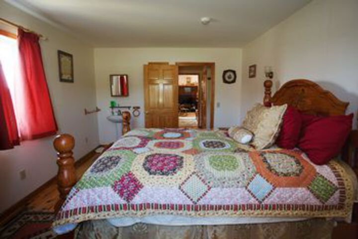 Room 49 of 103