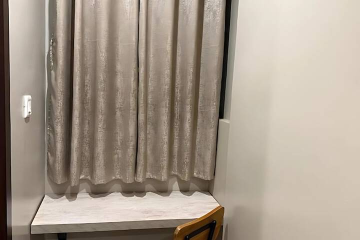 Room 4 of 30