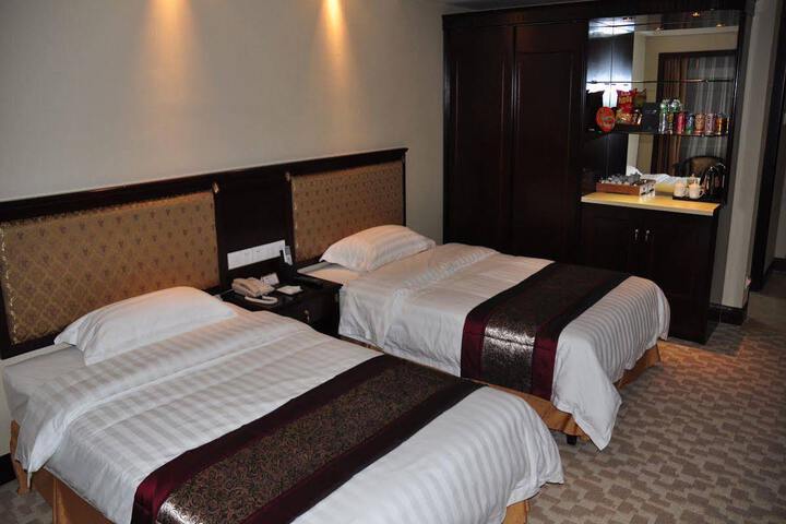 HUASHU GRAND HOTEL