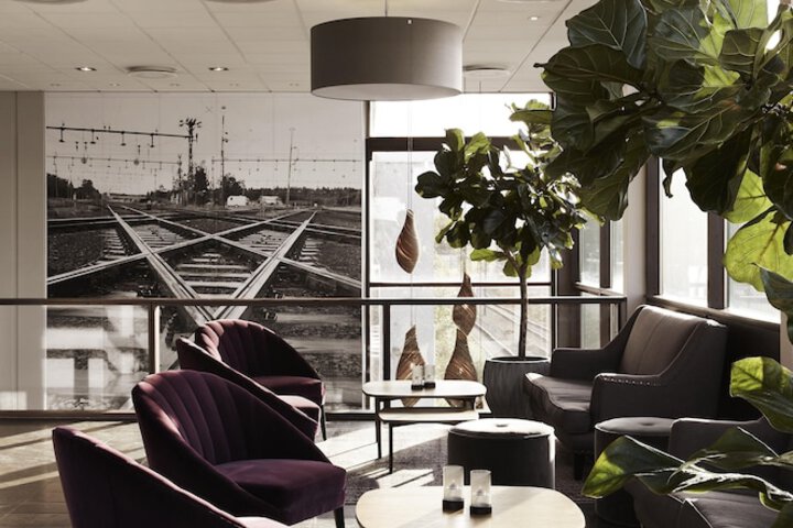 Lobby Entry