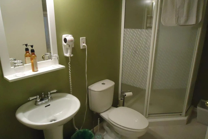 Room 6 of 7