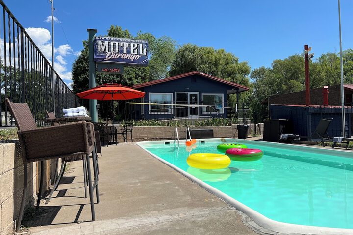 Pool 42 of 73