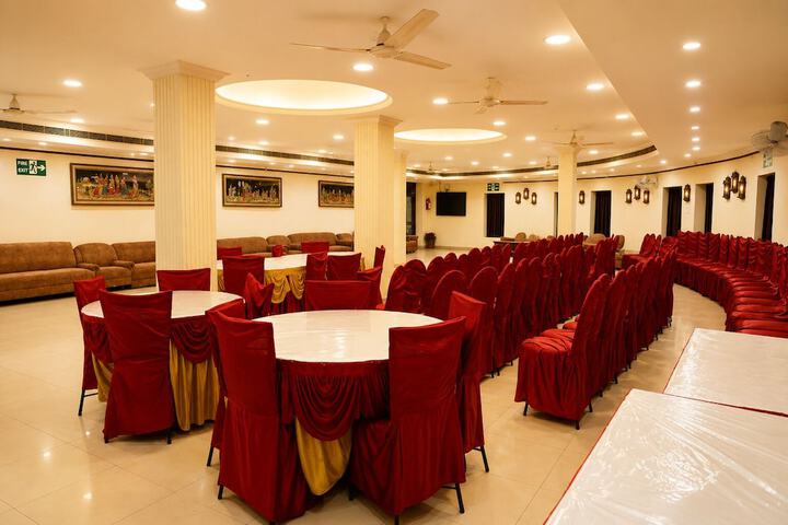Ballroom/Hall 37 of 47