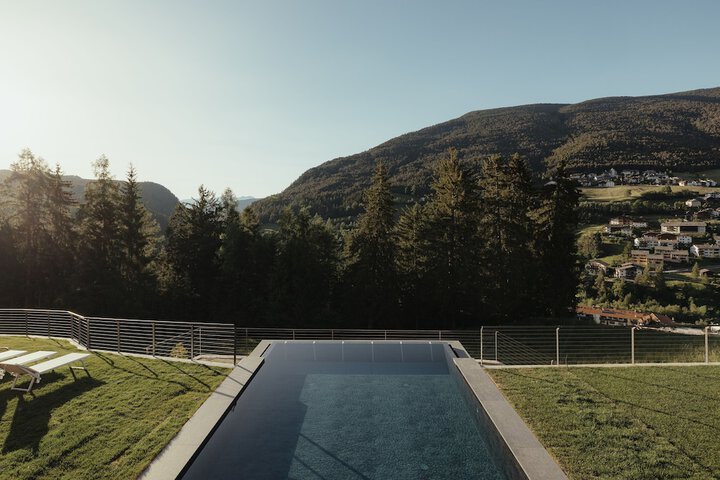Pool 26 of 58