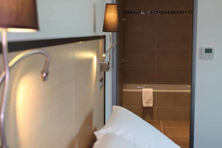 Room 18 of 64