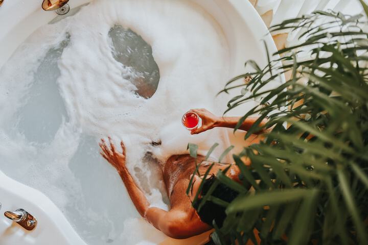 Jetted tub