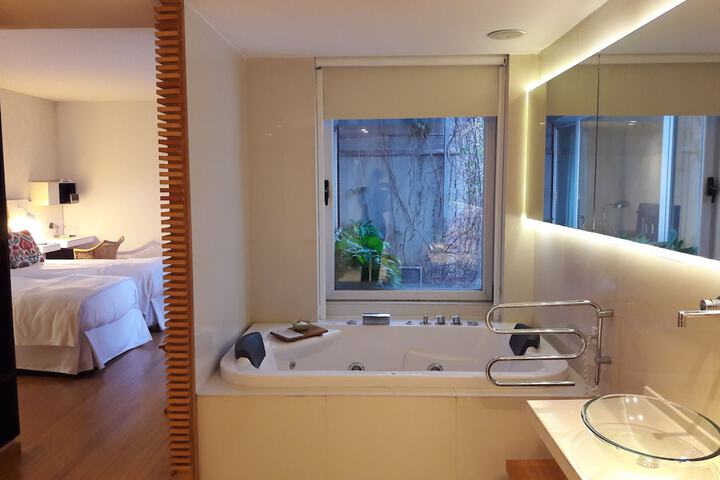 Room 5 of 31