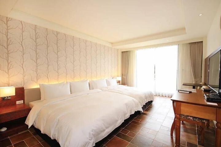 Room 15 of 23