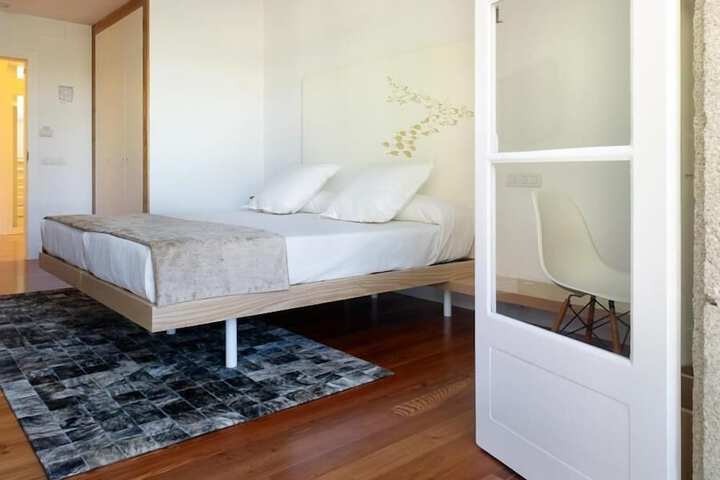 Room 16 of 53