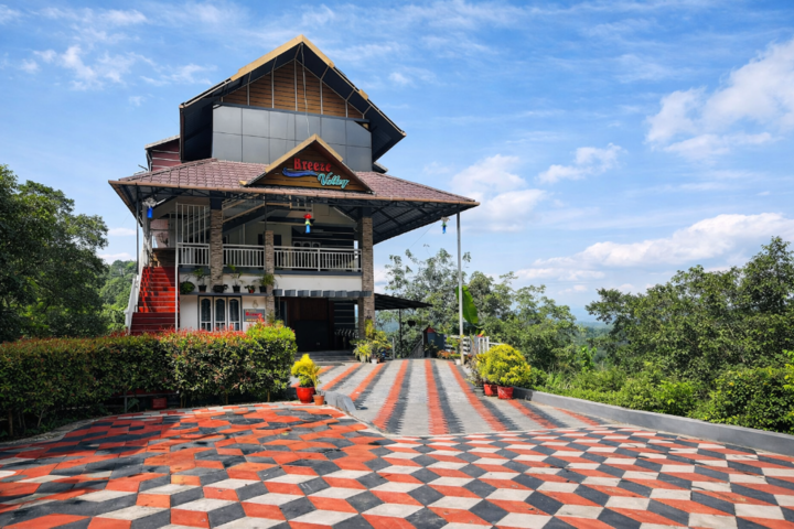 BREEZE VALLEY RESORTS