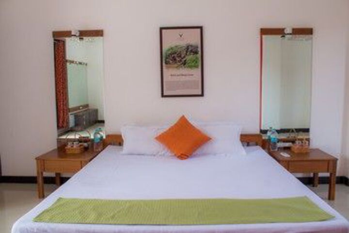 Room 16 of 33