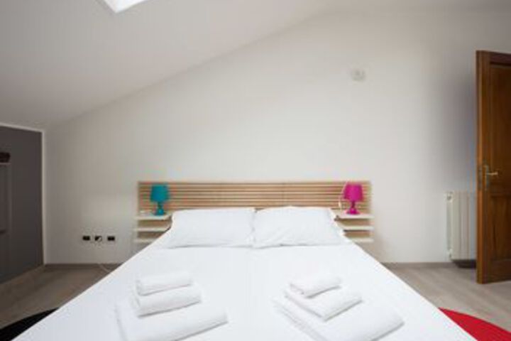 Room 5 of 22