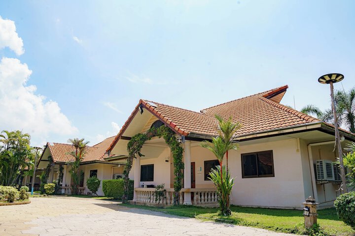 Hotel 77 of 79