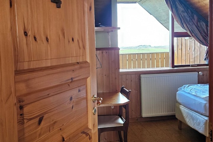 Room 45 of 162