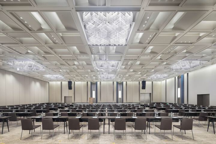 Ballroom/Hall 109 of 251